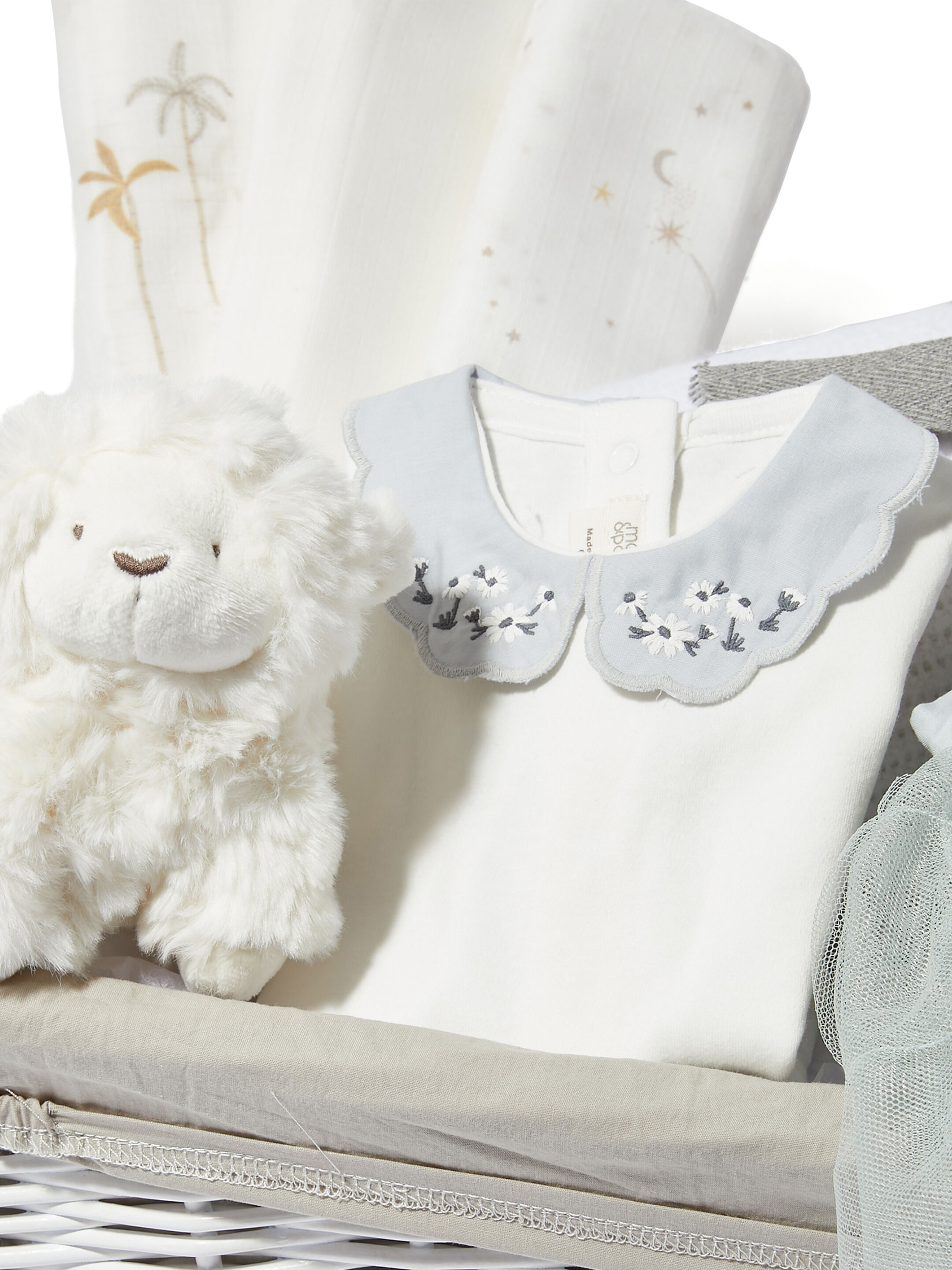 Baby Gift Hamper - 4 Piece Set with Green Eid Bodysuit & Tutu Outfit image number 3